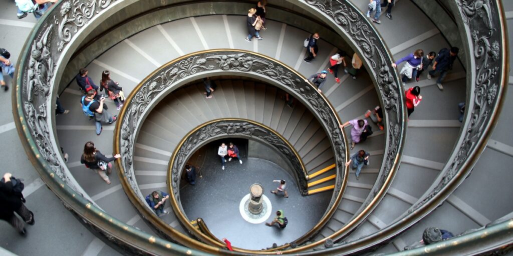 Why Does My Knee Hurt When Going Down the Stairs?